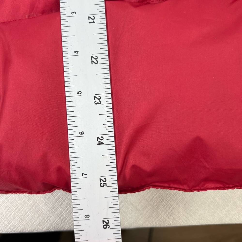 L.L. Bean Red Puffer Vest Size unknown measurement’s in photos - Picture 9 of 10